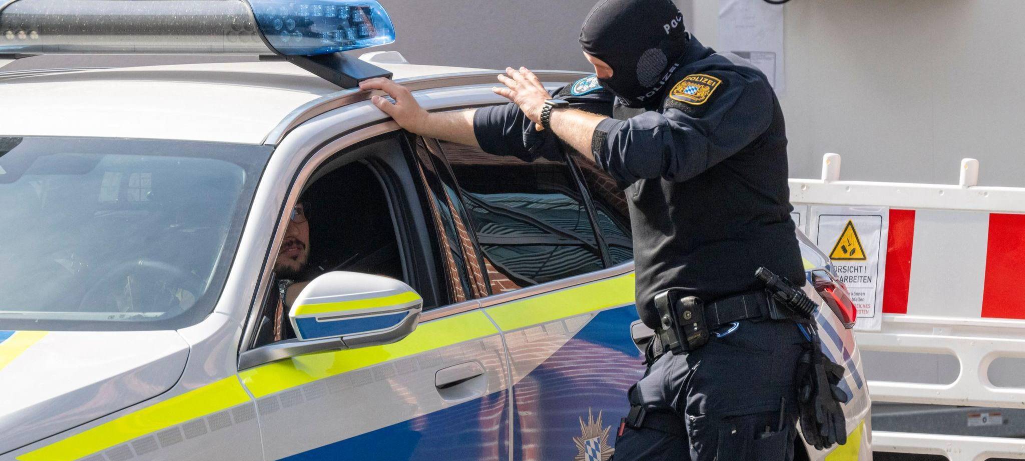 Brandsätze auf Münchner Baustelle geworfen