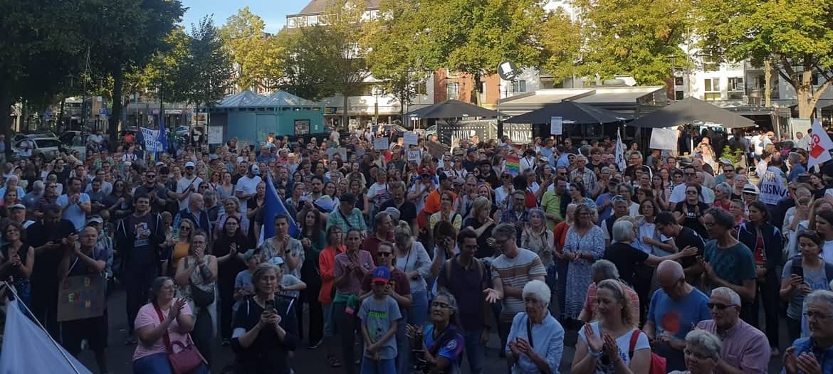 Kerpen: Rechte Party und Gegendemo blieben friedlich