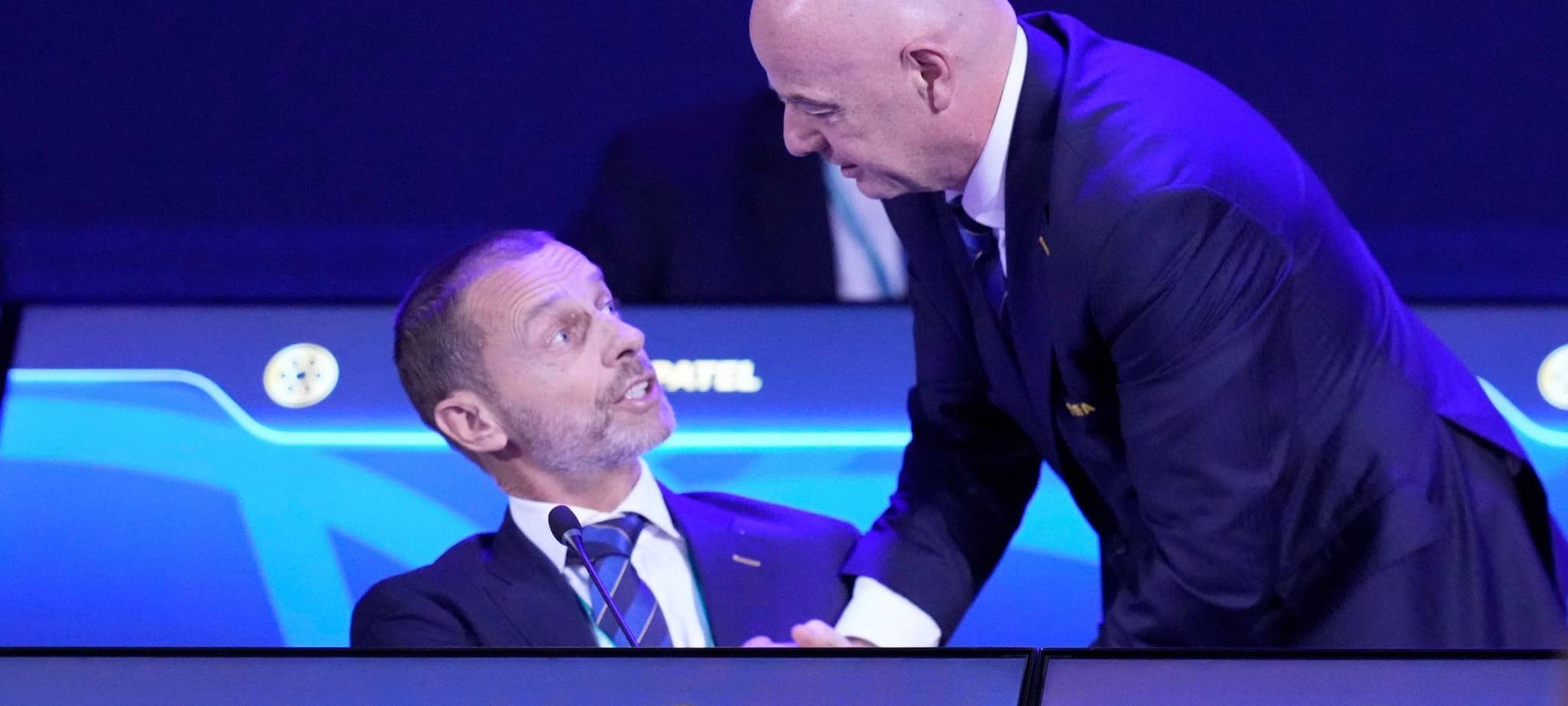Aleksandar Ceferin (l) und Gianni Infantino