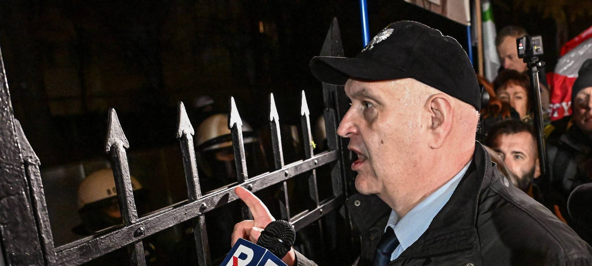 Polizei vor dem Gebäude des Verfassungsgerichts in Warschau
