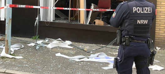 Elsdorf: Geldautomat gesprengt - verdächtiges Paket gefunden