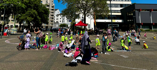 Wesseling: Mit Kreide für Kinderrechte