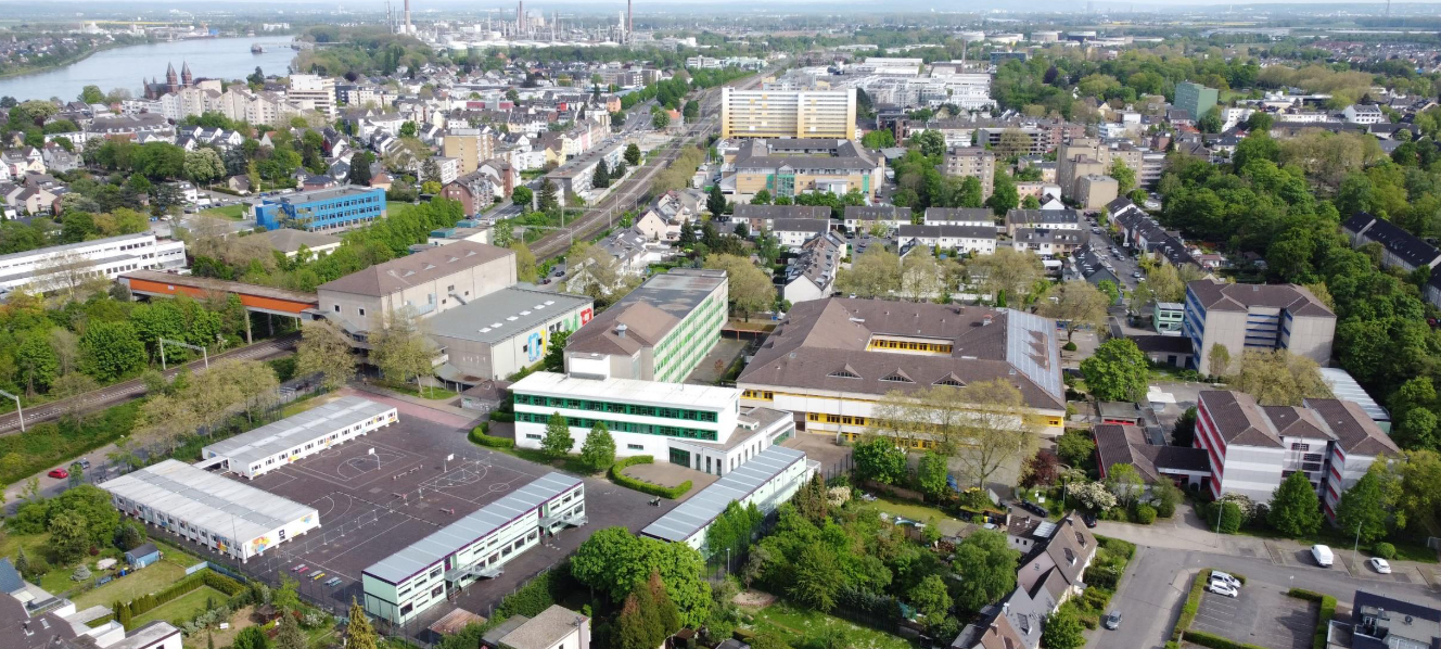 Abrissarbeiten am Schulzentrum Wesseling im Zeitplan